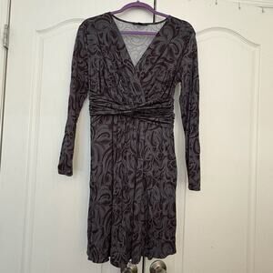 Banana Republic Petite Amy Print Dress Gray Long Sleeve V-Neck Ruched Waist L